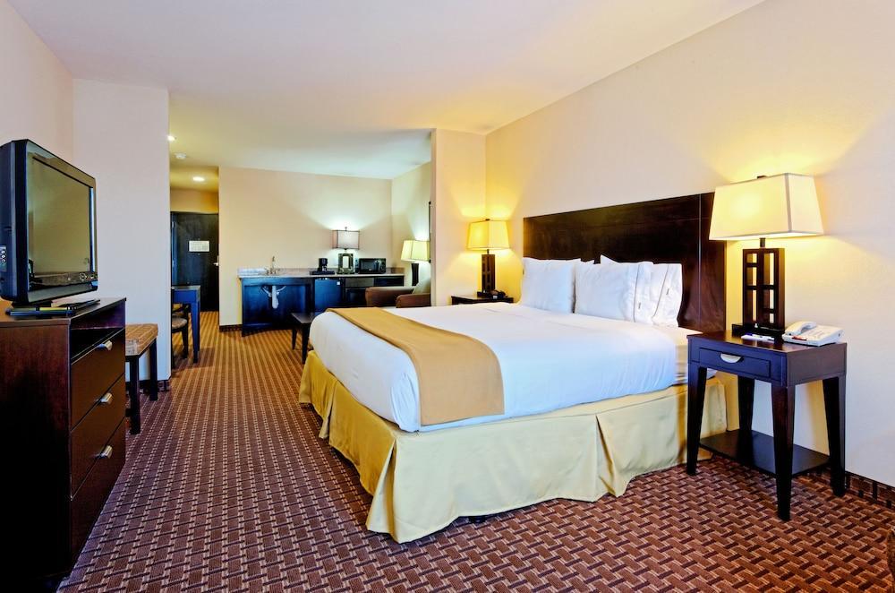 Holiday Inn Express & Suites Ozona By Ihg Exterior photo