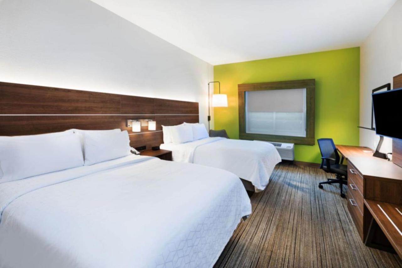Holiday Inn Express & Suites Ozona By Ihg Exterior photo