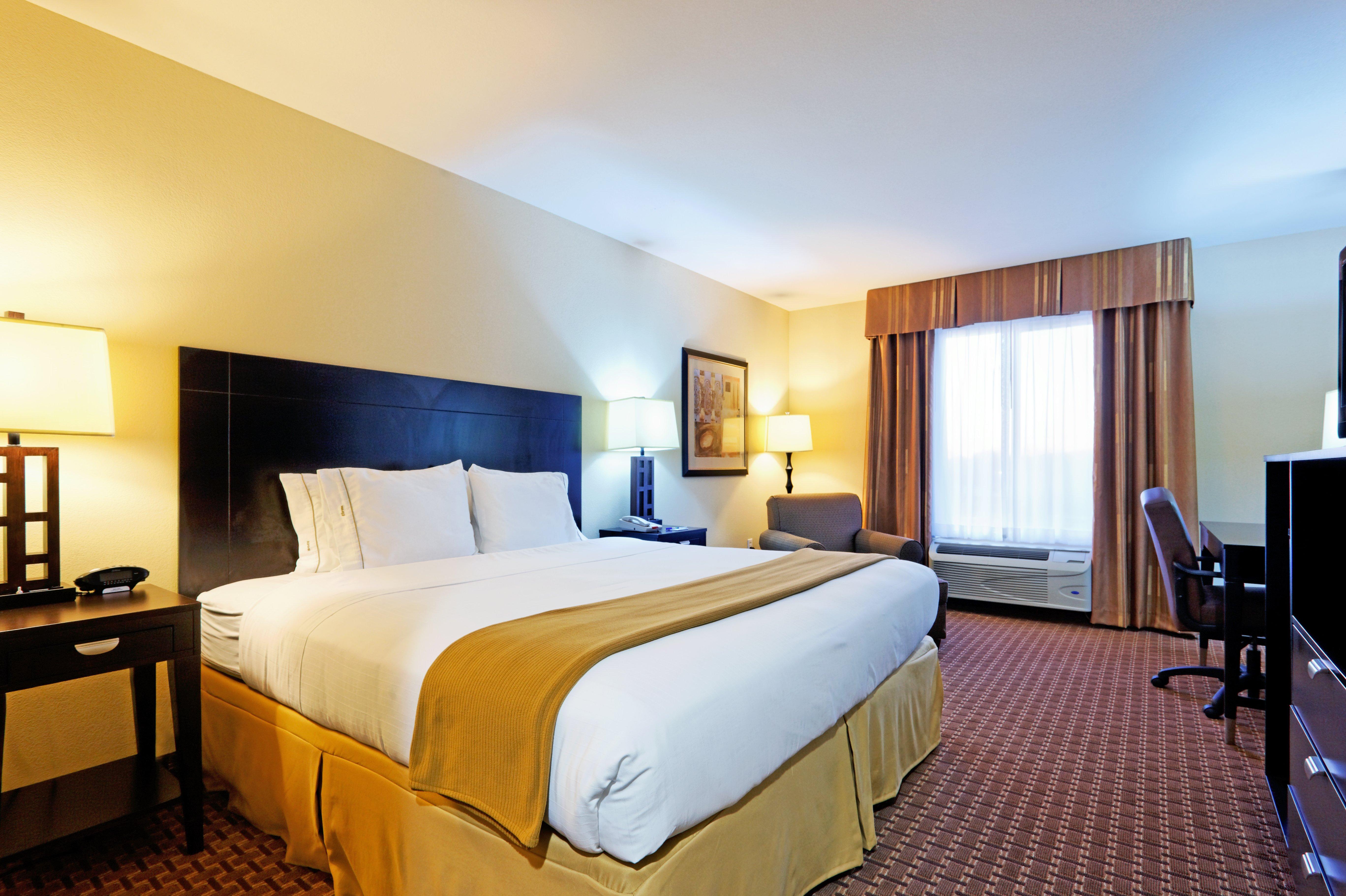 Holiday Inn Express & Suites Ozona By Ihg Exterior photo