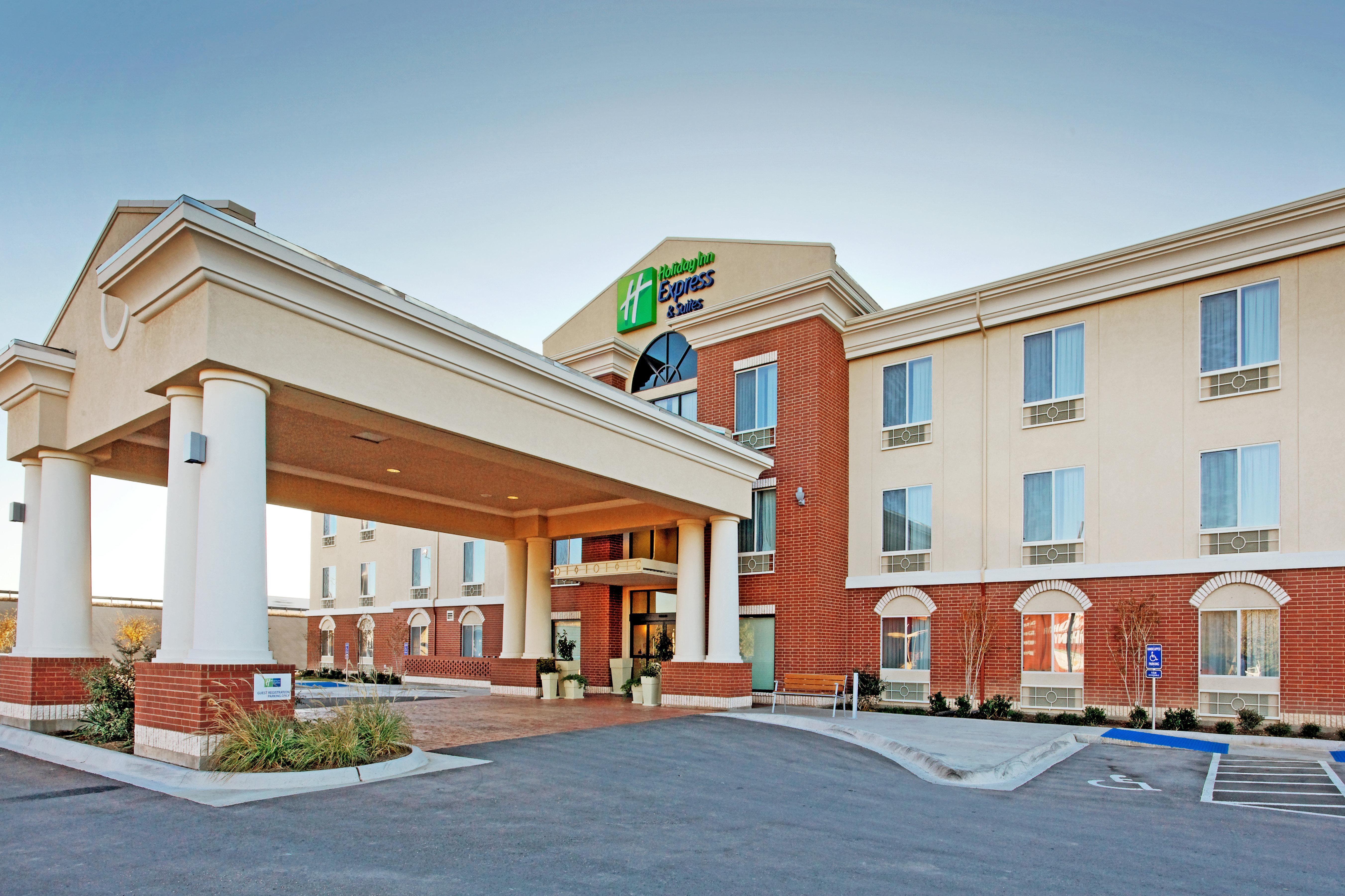 Holiday Inn Express & Suites Ozona By Ihg Exterior photo