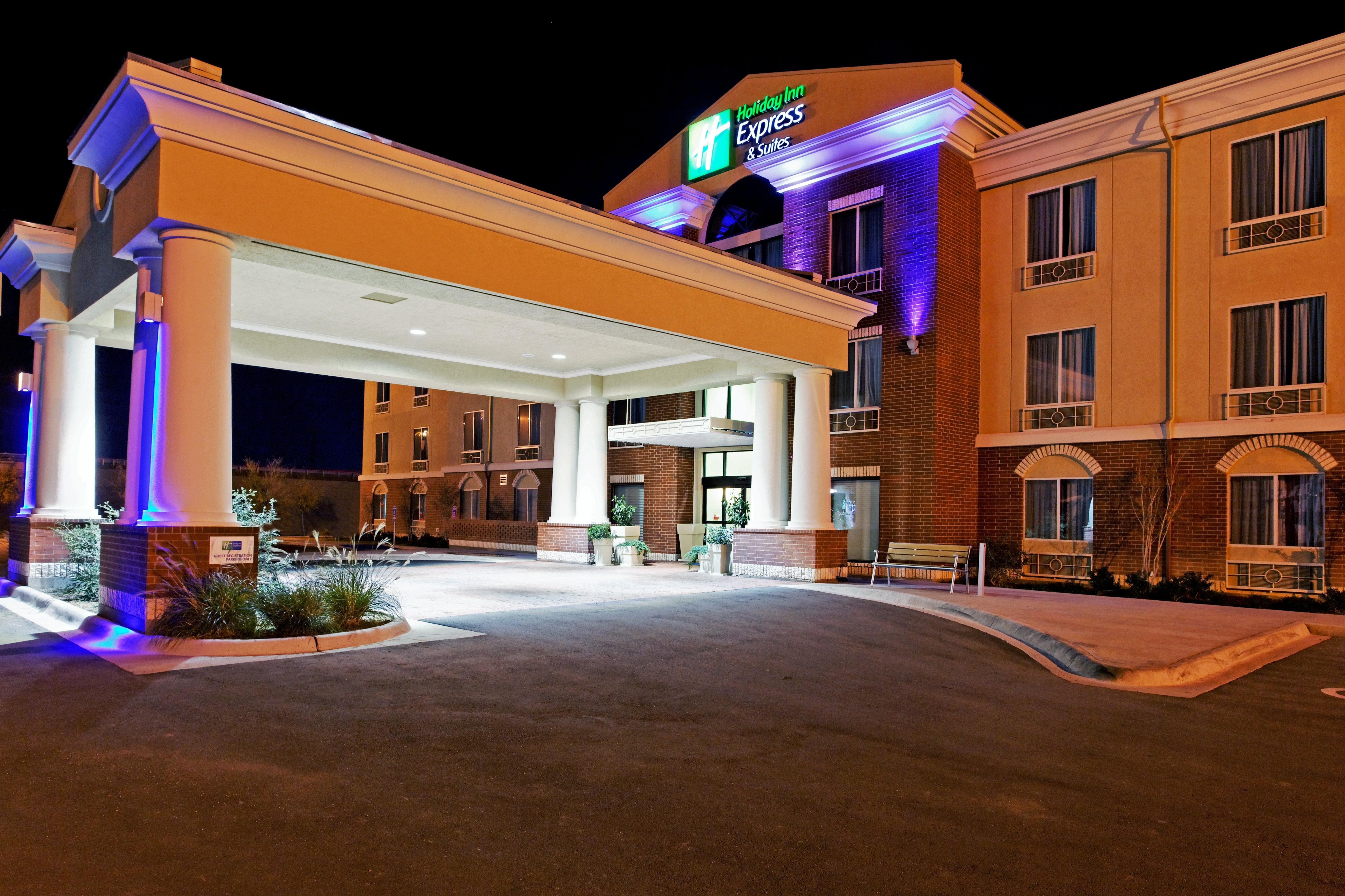 Holiday Inn Express & Suites Ozona By Ihg Exterior photo